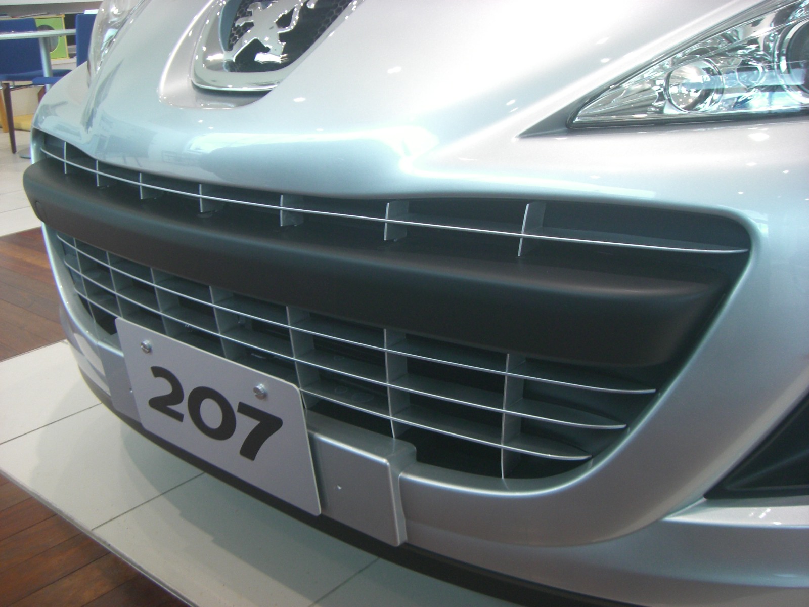 NEW２０７デビュー