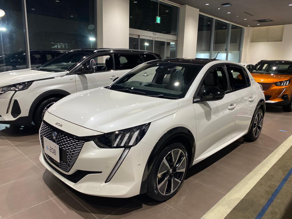 ショールーム展示車両を入れ替えしました！