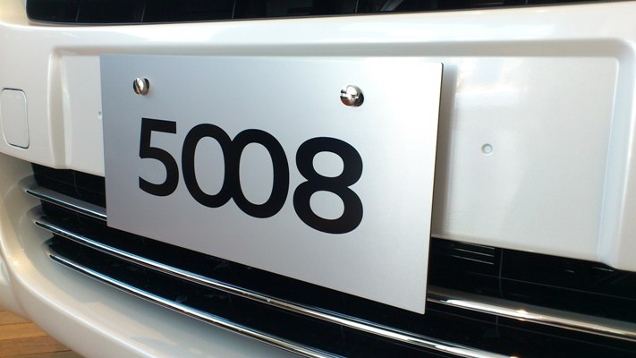 PEUGEOT　5008！！