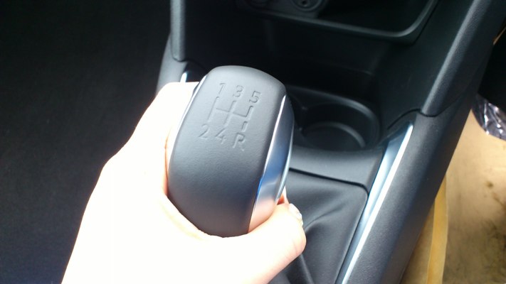 208Allure、即納車ございます！