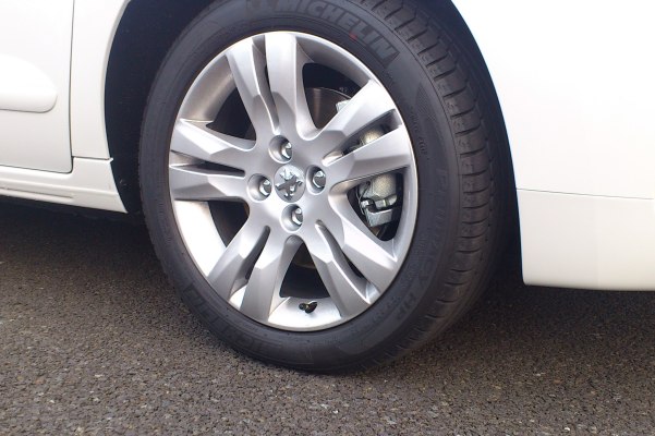 5008試乗車ございます♪