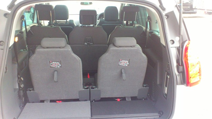 5008試乗車ございます♪