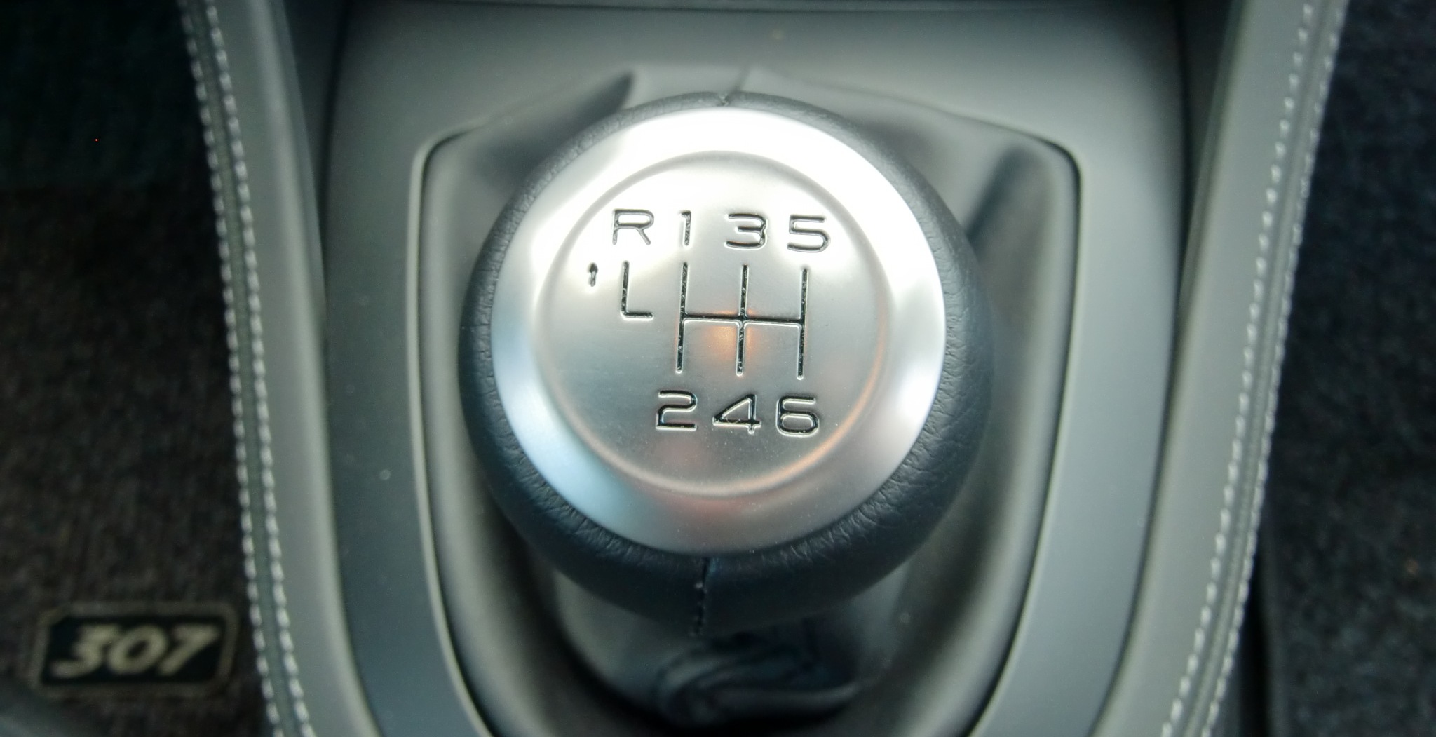 RCZ 6MT 試乗車です！