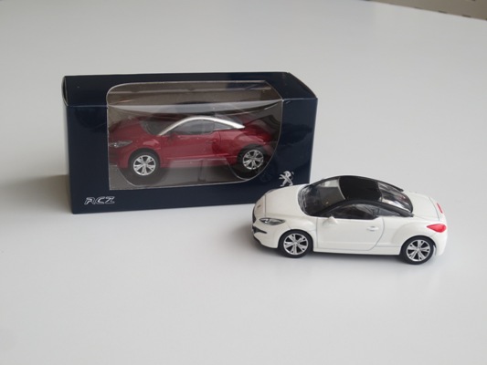 ミニカー入荷しました☆