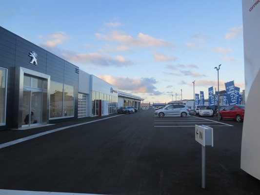 プジョー札幌西店到着！！