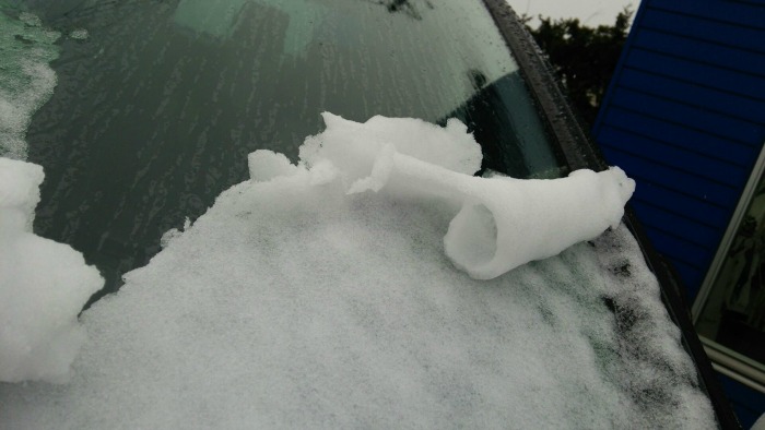 また雪が降って