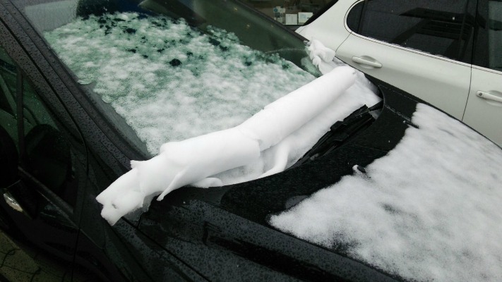 また雪が降って