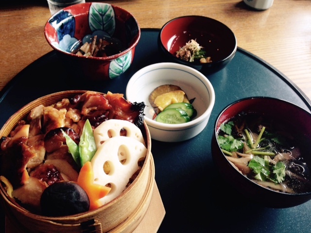 今日はみんなでハイキング