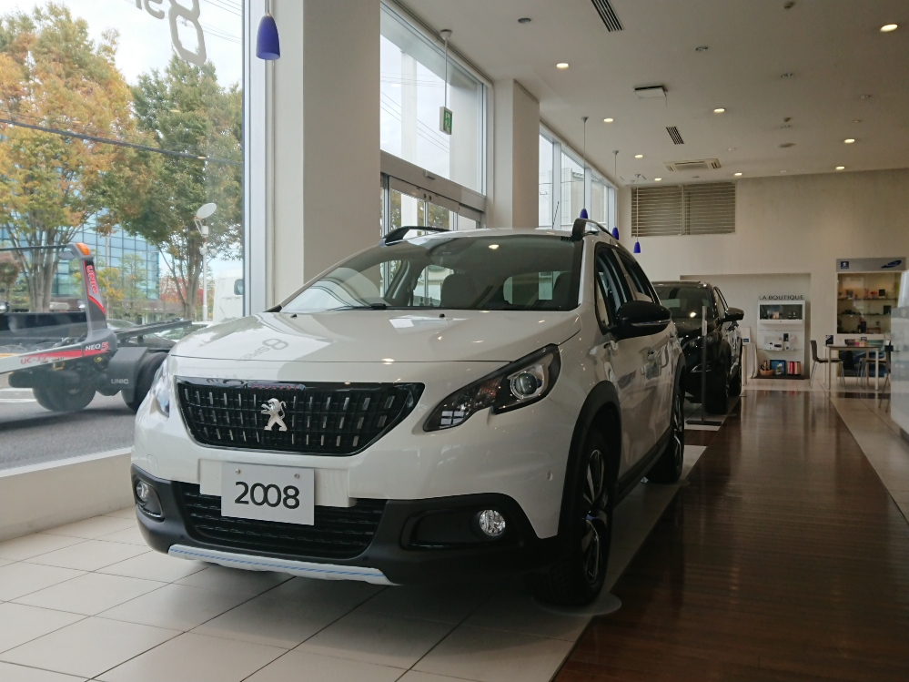 ショールーム展示車両の入れ替えです！