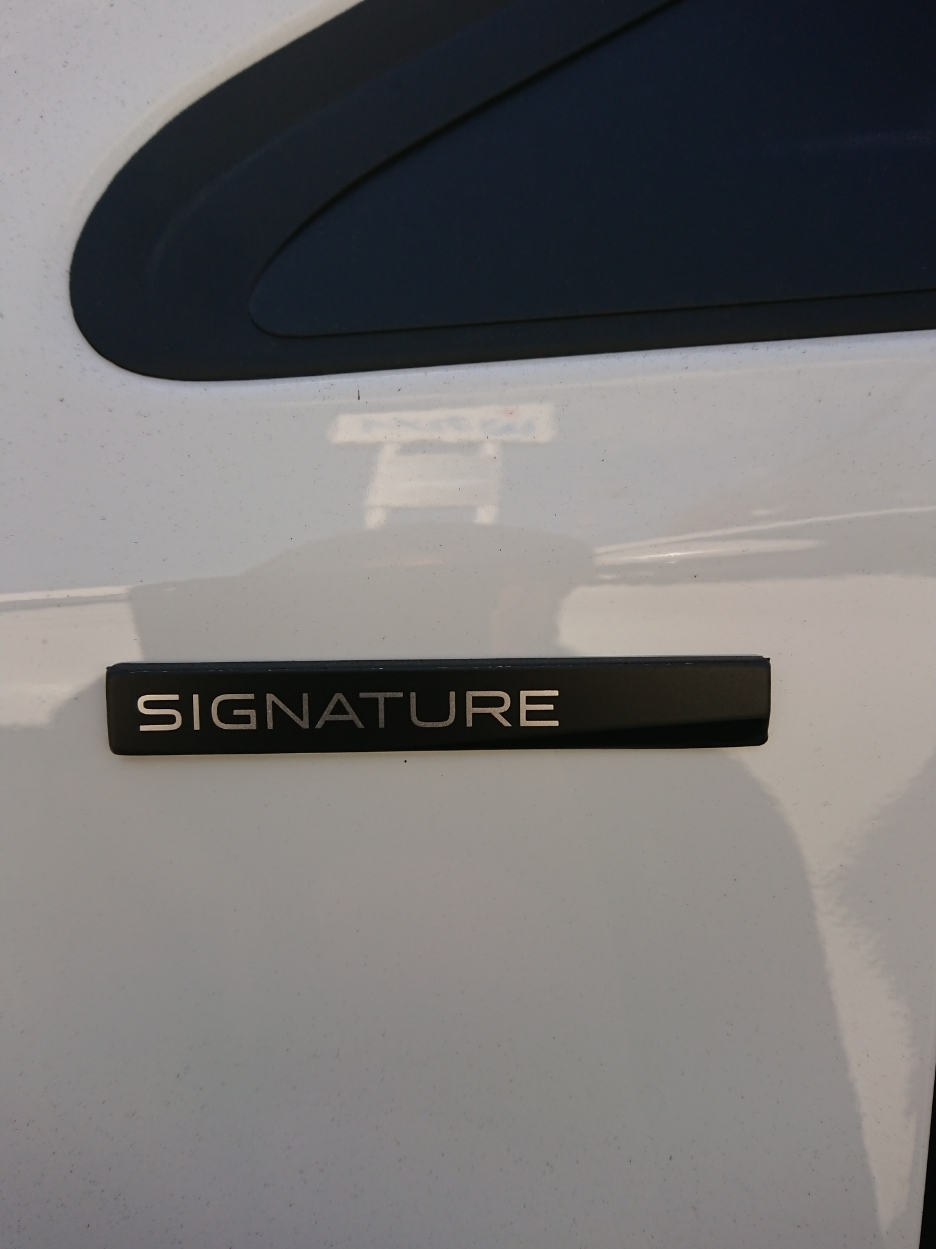 208 SIGNATURE来る！