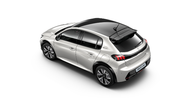 NEW PEUGEOT 208 DEBUT FAIR