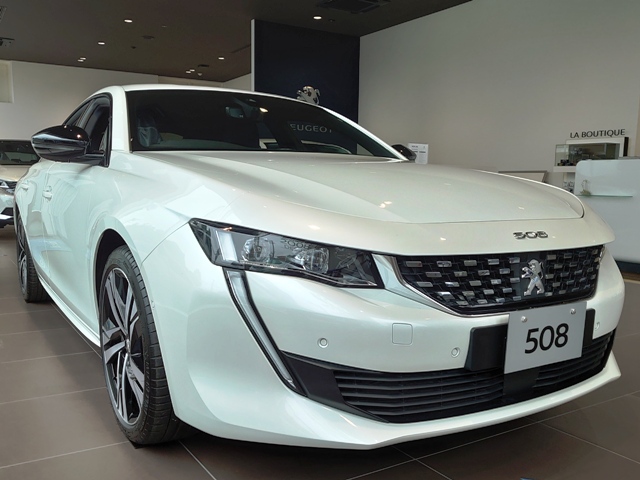 ショールーム展示車両をまた、入れ替えしました！