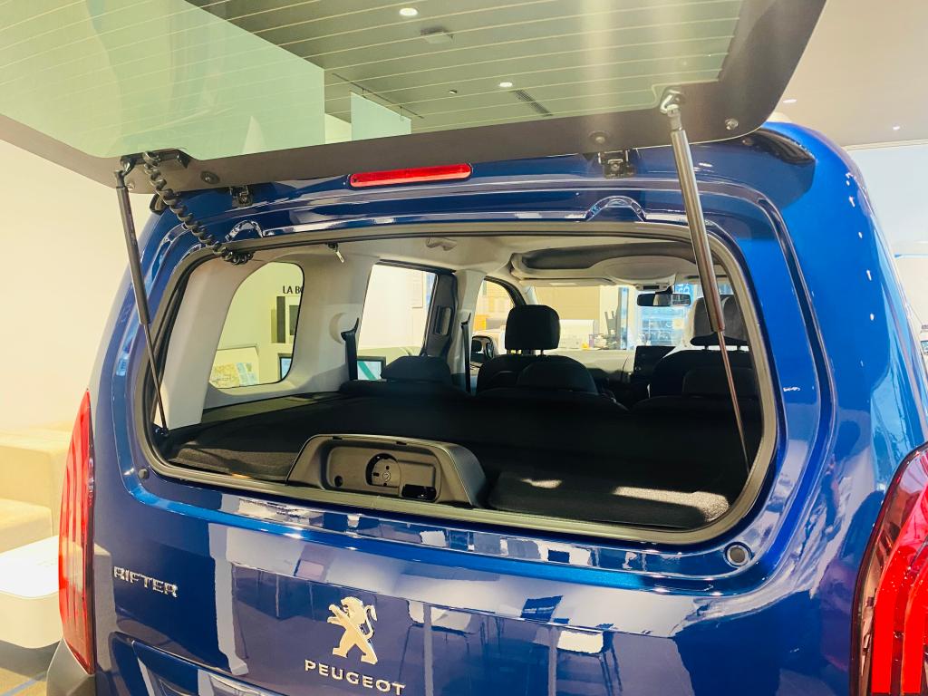 ショールーム展示車両を入れ替えしました！