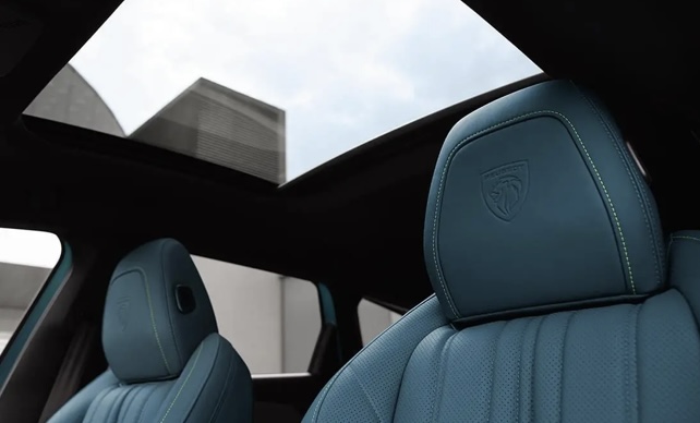 ショールームにて......