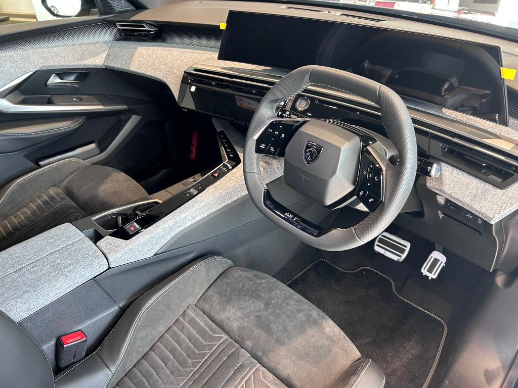 新型プジョー3008ご紹介‼️