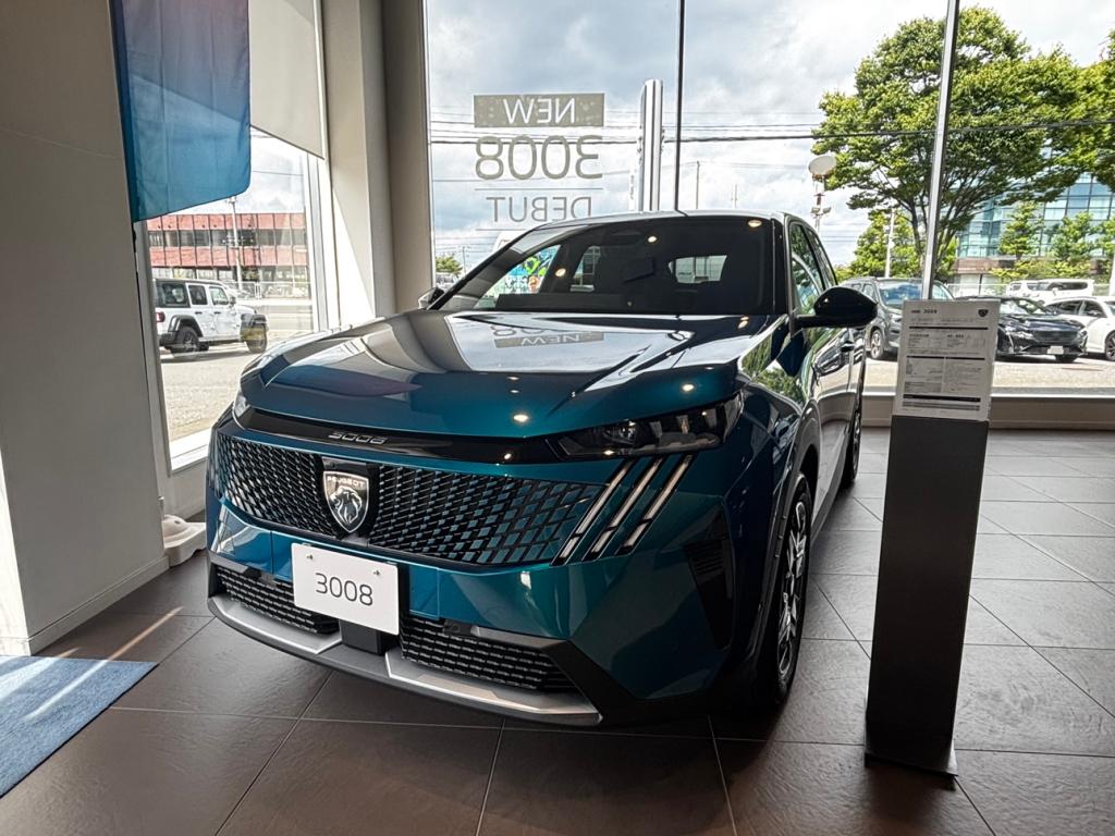 NEW PEUGEOT 3008 – エクステリアの魅力