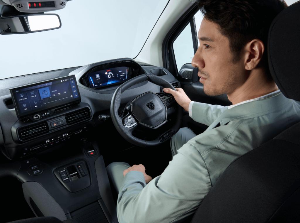 プジョー RIFTER 限定カラー「キアマブルー」登場！